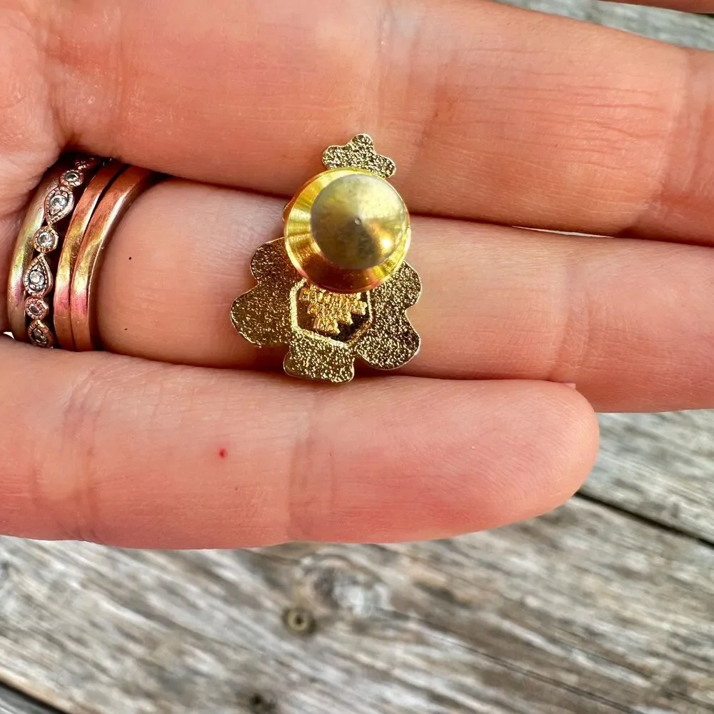 vintage jewelry small Christmas tree pin brooch, Christmas jewelry Christmas bro